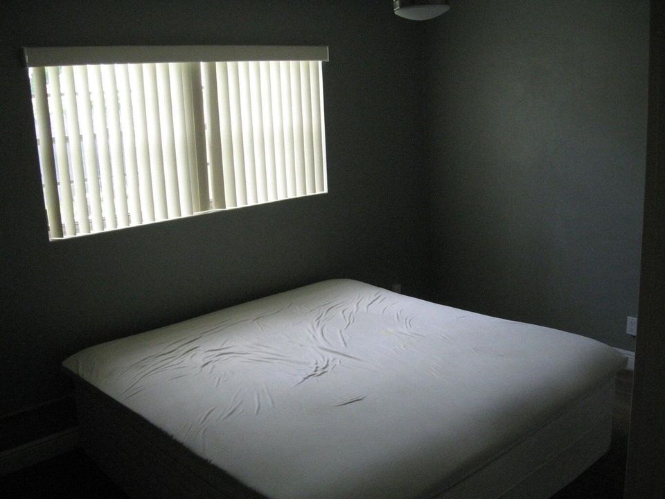 For Sale: $455,000 (3 beds, 2 baths, 1107 Square Feet)