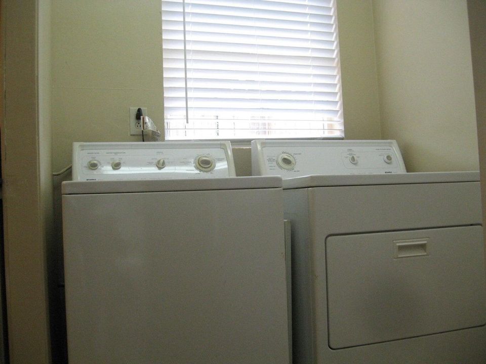 For Sale: $455,000 (3 beds, 2 baths, 1107 Square Feet)