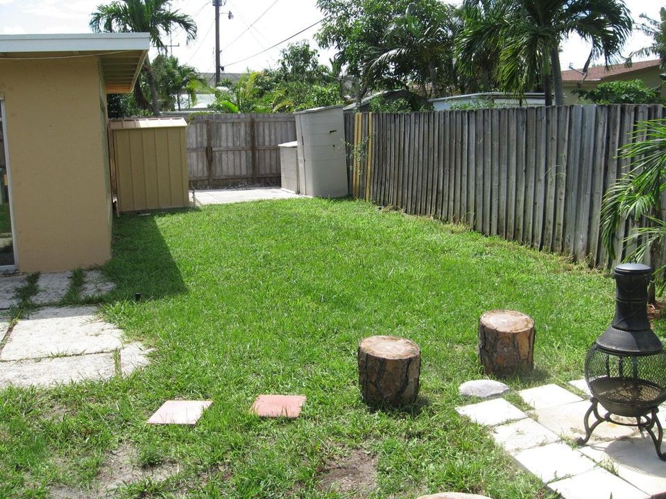 For Sale: $455,000 (3 beds, 2 baths, 1107 Square Feet)