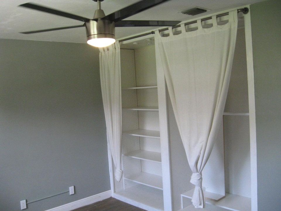 For Sale: $455,000 (3 beds, 2 baths, 1107 Square Feet)