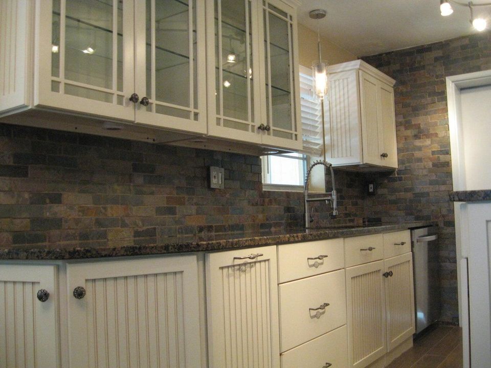 For Sale: $455,000 (3 beds, 2 baths, 1107 Square Feet)