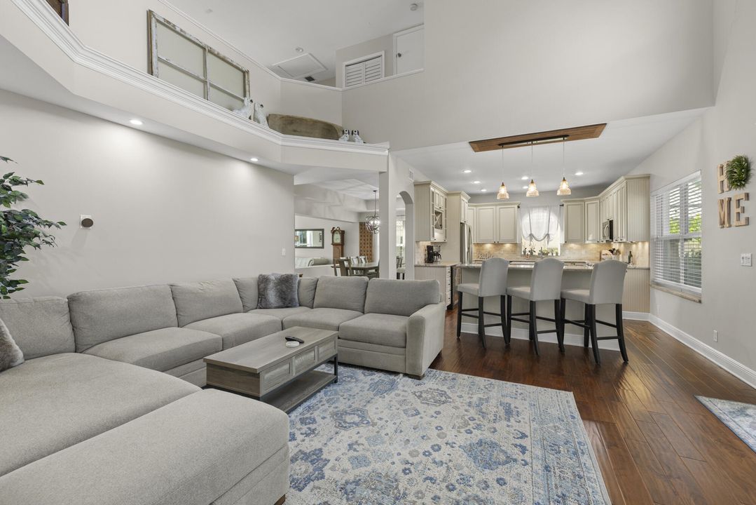 Activo con contrato: $765,000 (5 camas, 3 baños, 2686 Pies cuadrados)