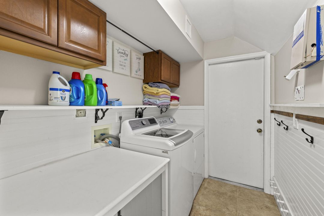 Activo con contrato: $765,000 (5 camas, 3 baños, 2686 Pies cuadrados)