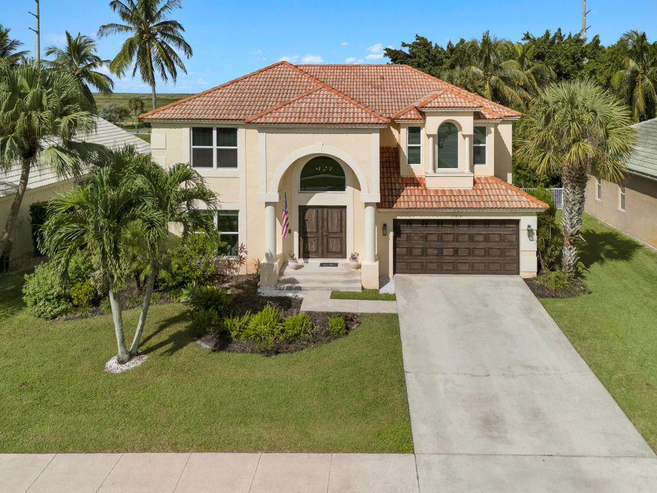 Activo con contrato: $765,000 (5 camas, 3 baños, 2686 Pies cuadrados)