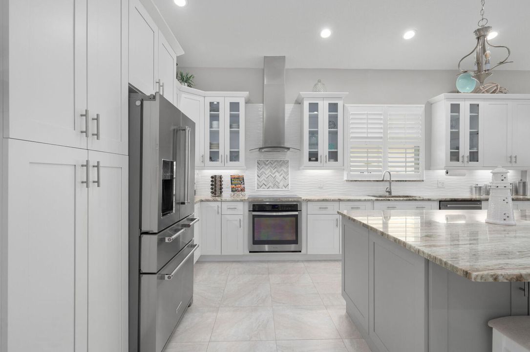 Active With Contract: $599,999 (3 beds, 2 baths, 2187 Square Feet)