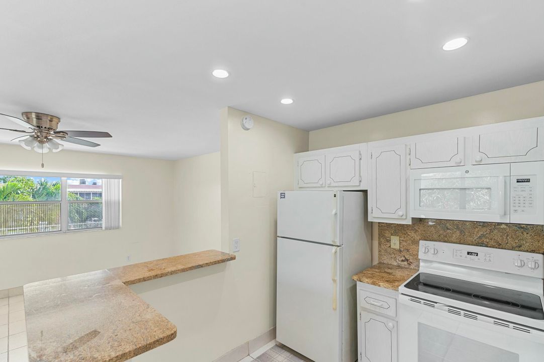 待售: $60,000 (1 贝兹, 1 浴室, 720 平方英尺)