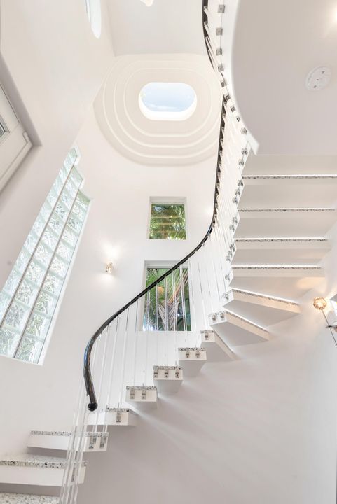 待售: $7,999,000 (4 贝兹, 4 浴室, 2471 平方英尺)