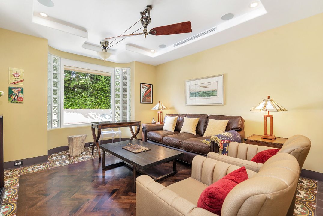 待售: $7,999,000 (4 贝兹, 4 浴室, 2471 平方英尺)