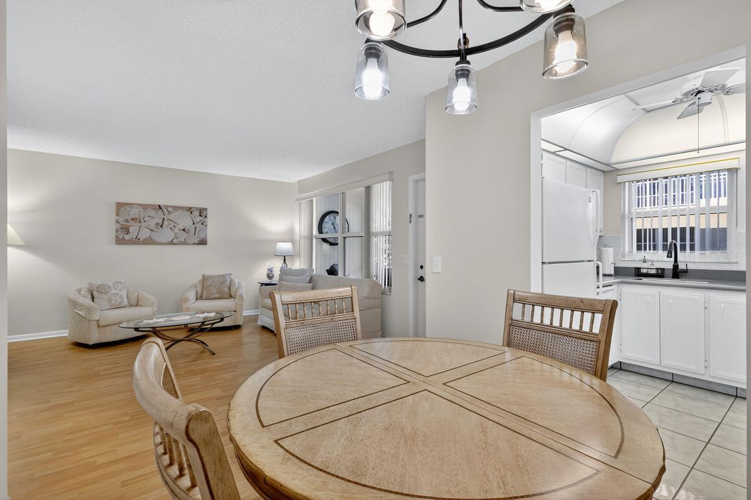 Activo con contrato: $195,000 (2 camas, 2 baños, 866 Pies cuadrados)