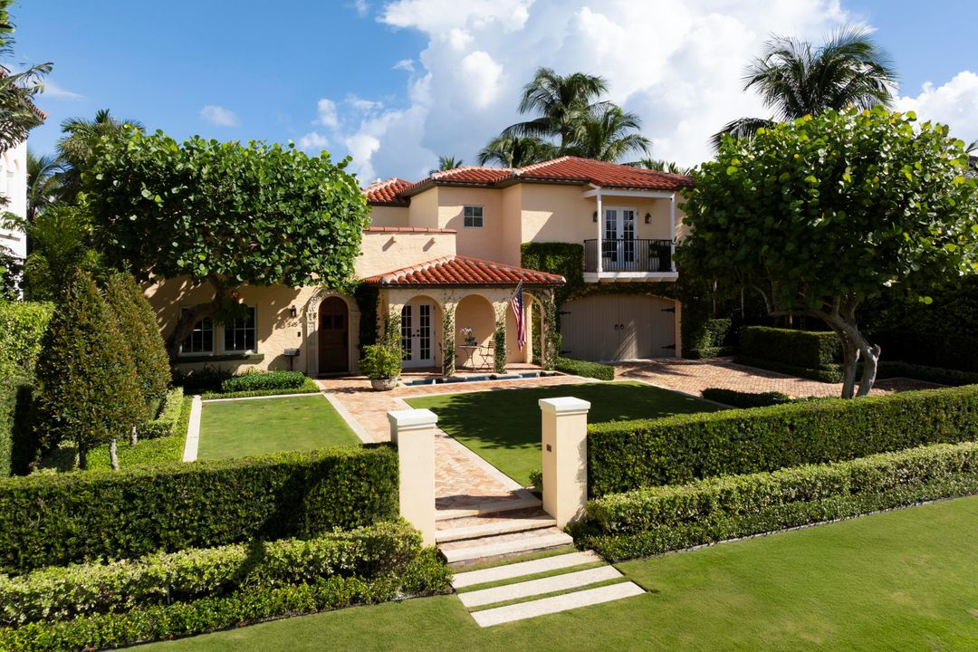 For Sale: $10,000,000 (5 beds, 5 baths, 4916 Square Feet)