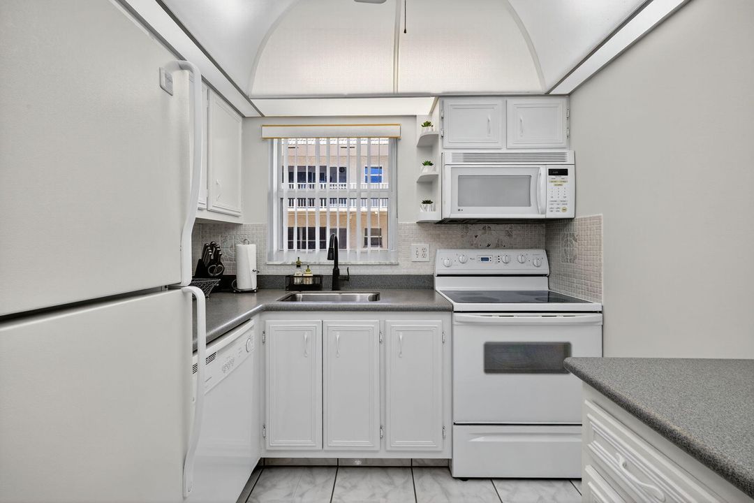 Activo con contrato: $195,000 (2 camas, 2 baños, 866 Pies cuadrados)