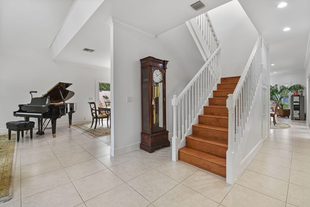 For Sale: $2,499,000 (4 beds, 3 baths, 4661 Square Feet)