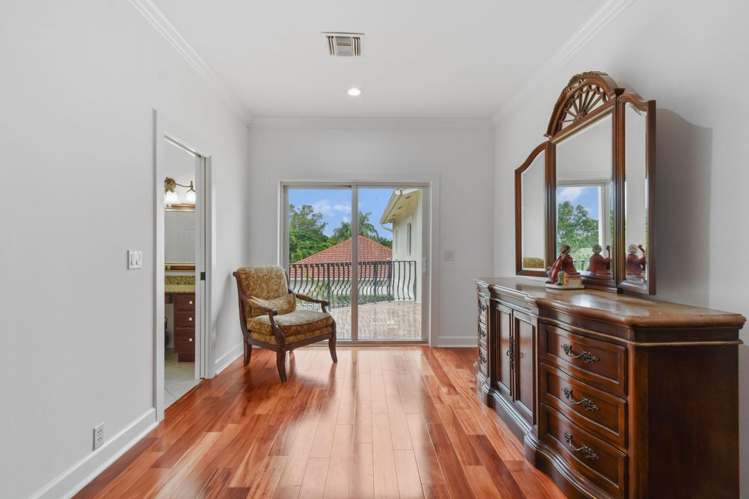 For Sale: $2,499,000 (4 beds, 3 baths, 4661 Square Feet)