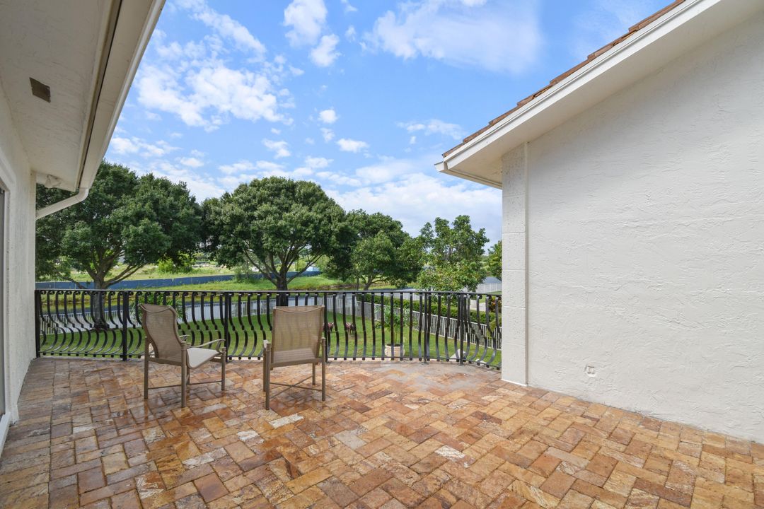 For Sale: $2,499,000 (4 beds, 3 baths, 4661 Square Feet)