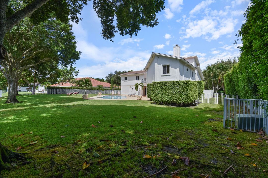 For Sale: $2,499,000 (4 beds, 3 baths, 4661 Square Feet)