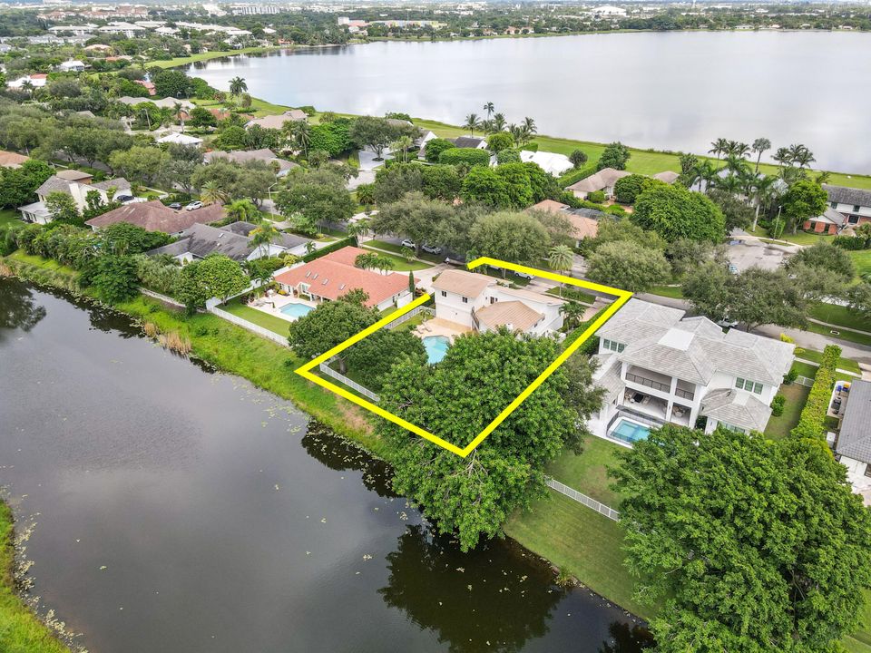 For Sale: $2,499,000 (4 beds, 3 baths, 4661 Square Feet)