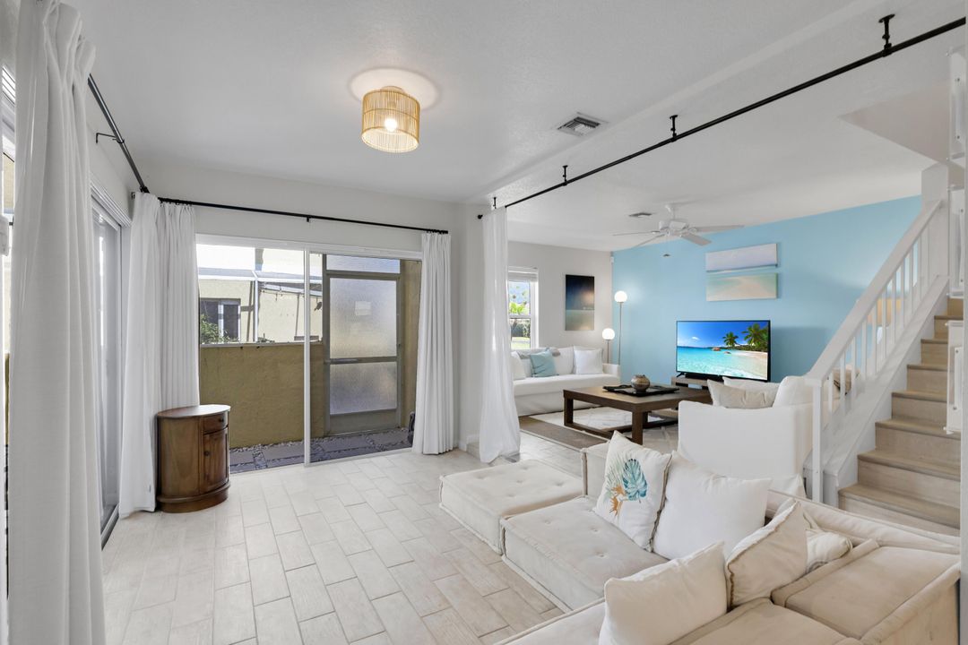 合同活跃: $450,000 (3 贝兹, 2 浴室, 1348 平方英尺)