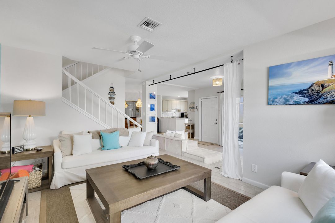 合同活跃: $450,000 (3 贝兹, 2 浴室, 1348 平方英尺)