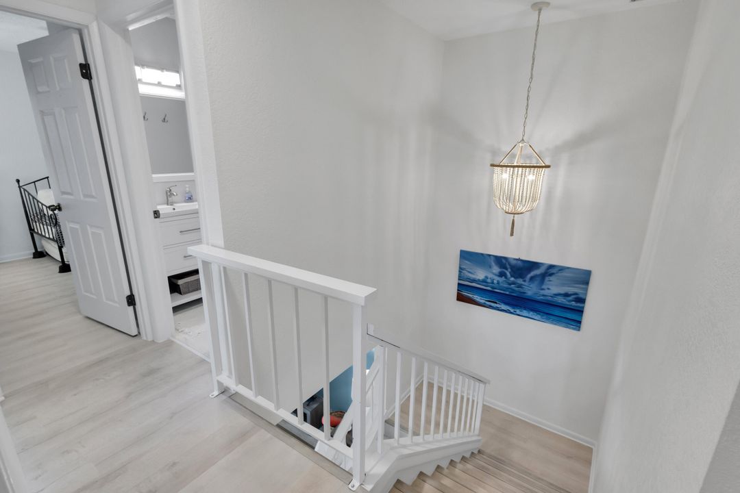 合同活跃: $450,000 (3 贝兹, 2 浴室, 1348 平方英尺)