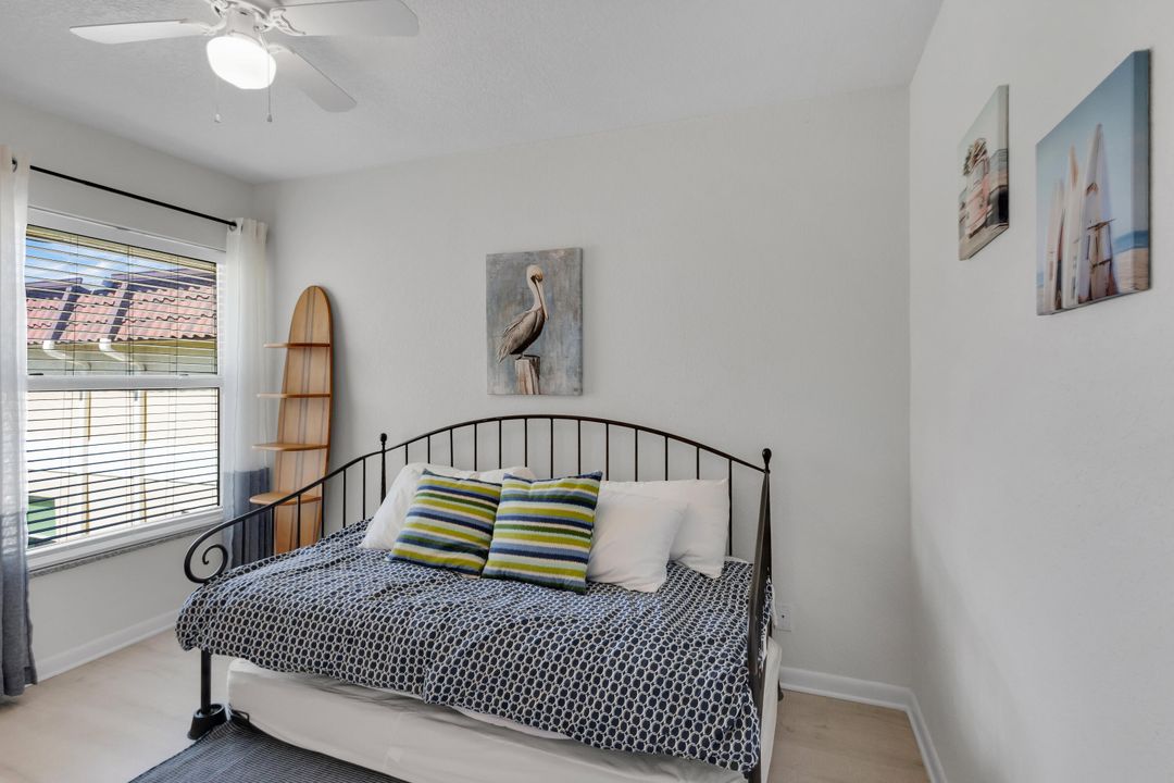 合同活跃: $450,000 (3 贝兹, 2 浴室, 1348 平方英尺)