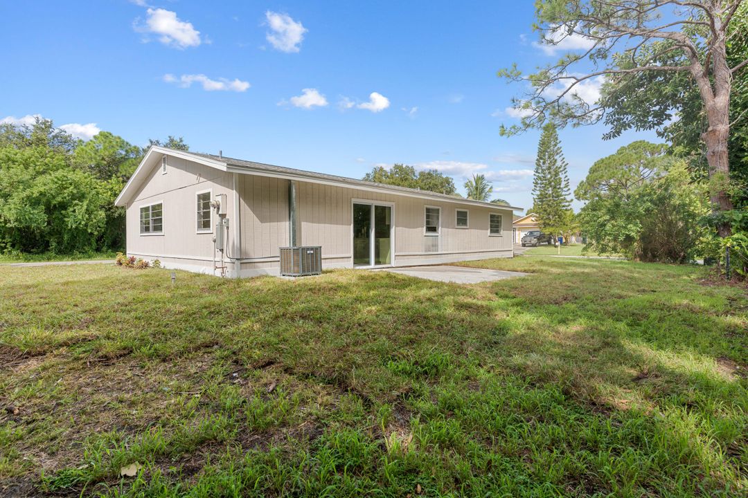 For Sale: $305,000 (3 beds, 2 baths, 1403 Square Feet)