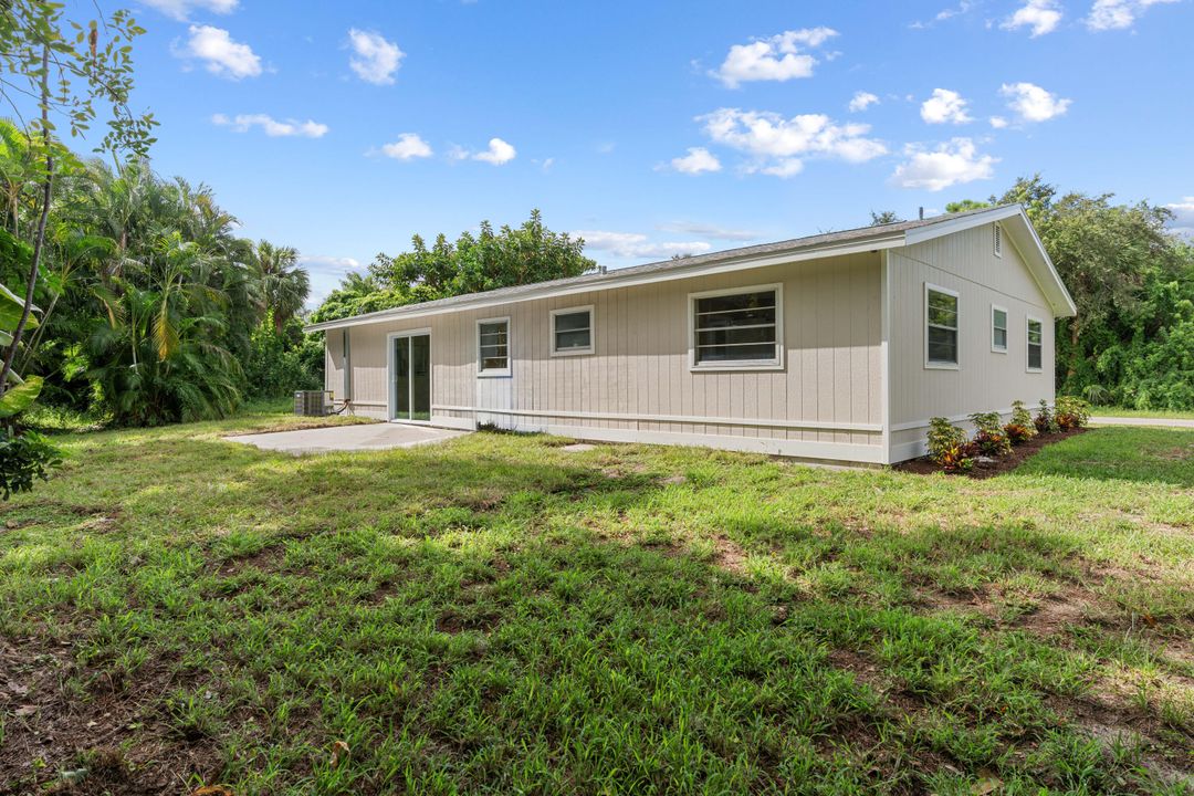For Sale: $305,000 (3 beds, 2 baths, 1403 Square Feet)