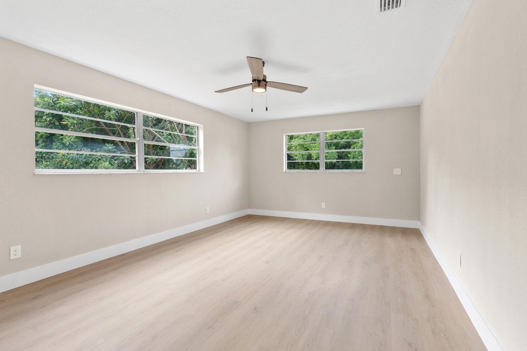 For Sale: $305,000 (3 beds, 2 baths, 1403 Square Feet)