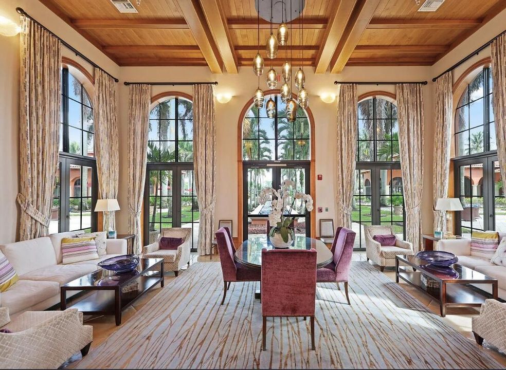 Под контрактом: $5,800 (2 спален, 2 ванн, 1851 Квадратных фут)