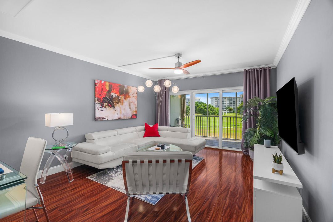 Active With Contract: $224,424 (1 beds, 1 baths, 960 Square Feet)