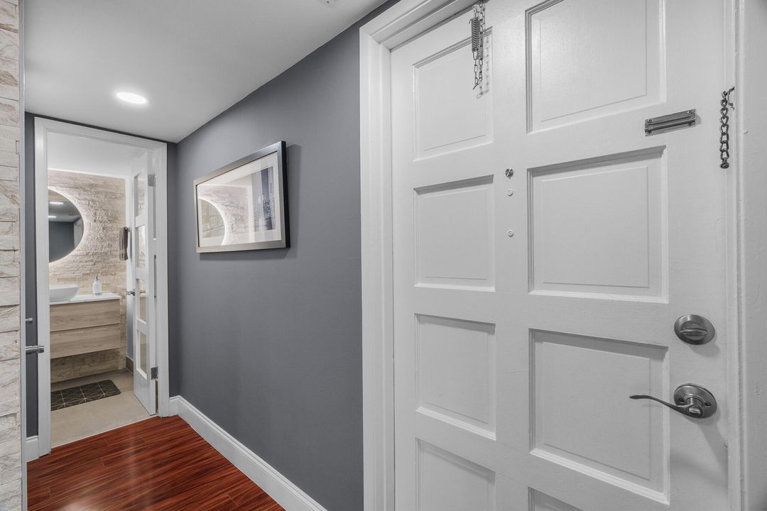 Active With Contract: $224,424 (1 beds, 1 baths, 960 Square Feet)