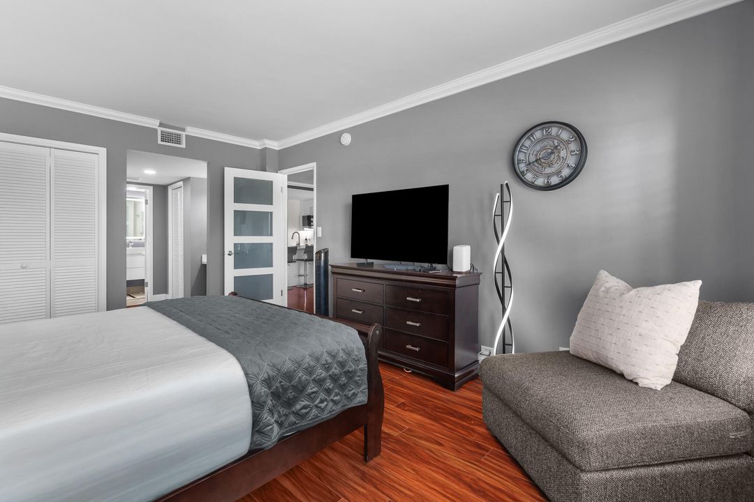 Active With Contract: $224,424 (1 beds, 1 baths, 960 Square Feet)