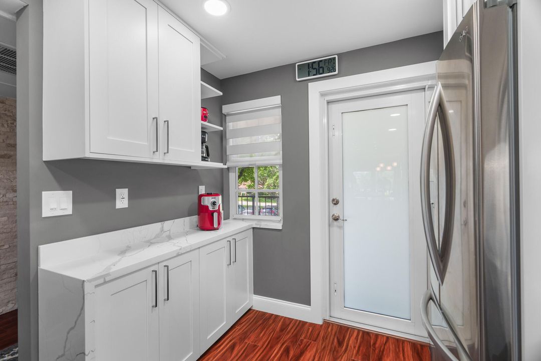 Active With Contract: $224,424 (1 beds, 1 baths, 960 Square Feet)