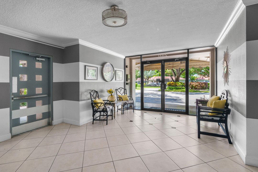 Active With Contract: $224,424 (1 beds, 1 baths, 960 Square Feet)