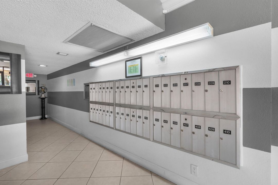 Active With Contract: $224,424 (1 beds, 1 baths, 960 Square Feet)