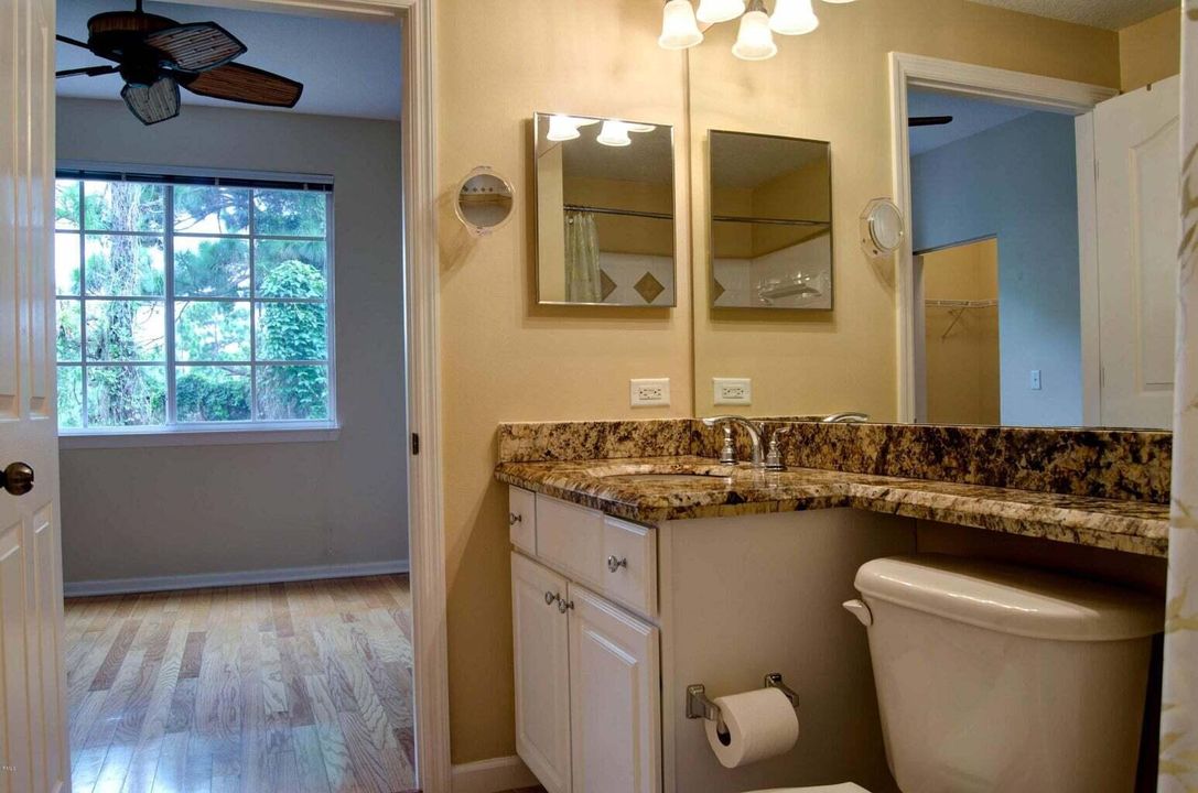 For Rent: $1,850 (1 beds, 1 baths, 604 Square Feet)