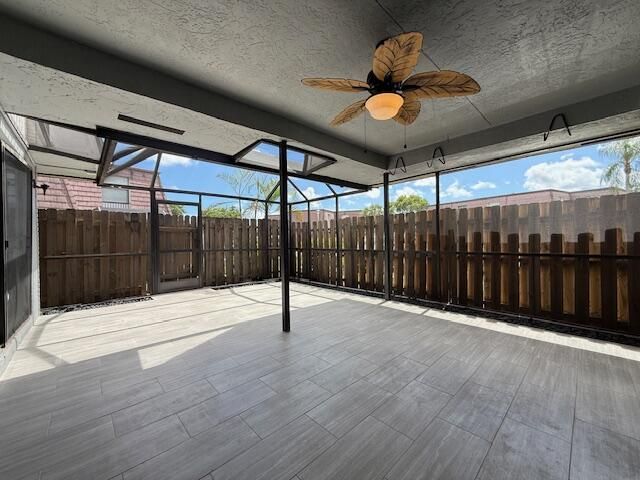 Activo con contrato: $435,000 (3 camas, 2 baños, 1449 Pies cuadrados)