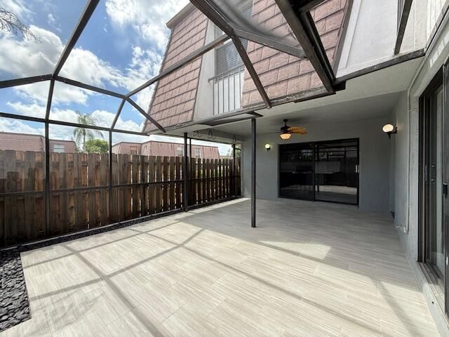 Activo con contrato: $435,000 (3 camas, 2 baños, 1449 Pies cuadrados)