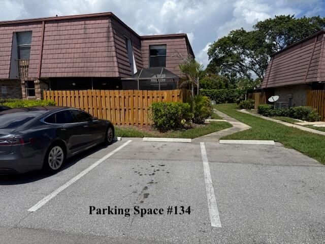 Activo con contrato: $435,000 (3 camas, 2 baños, 1449 Pies cuadrados)