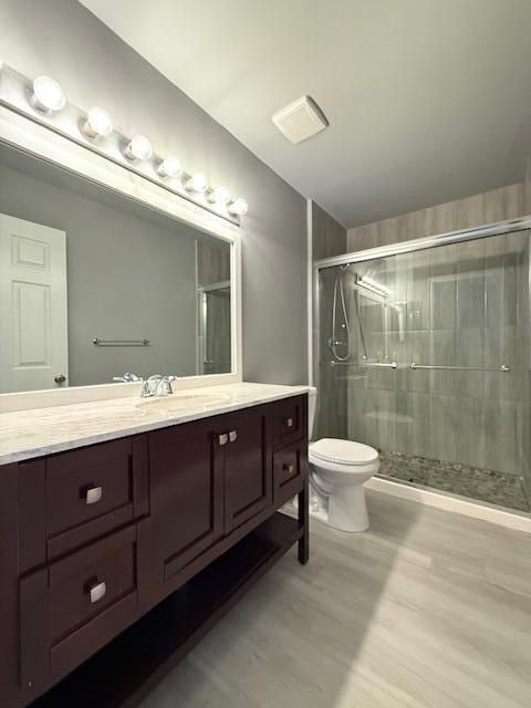 Activo con contrato: $435,000 (3 camas, 2 baños, 1449 Pies cuadrados)