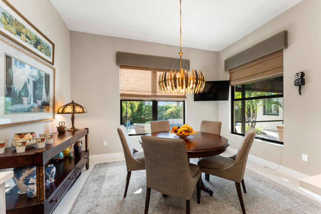 Activo con contrato: $829,900 (3 camas, 3 baños, 2766 Pies cuadrados)