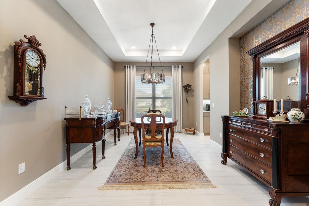 Activo con contrato: $829,900 (3 camas, 3 baños, 2766 Pies cuadrados)