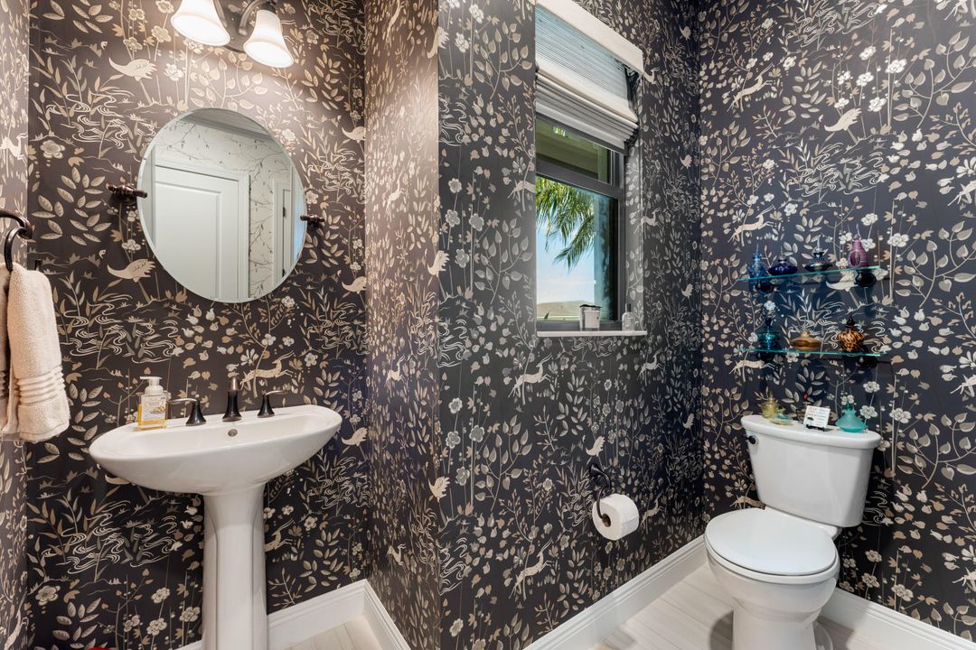 Activo con contrato: $829,900 (3 camas, 3 baños, 2766 Pies cuadrados)