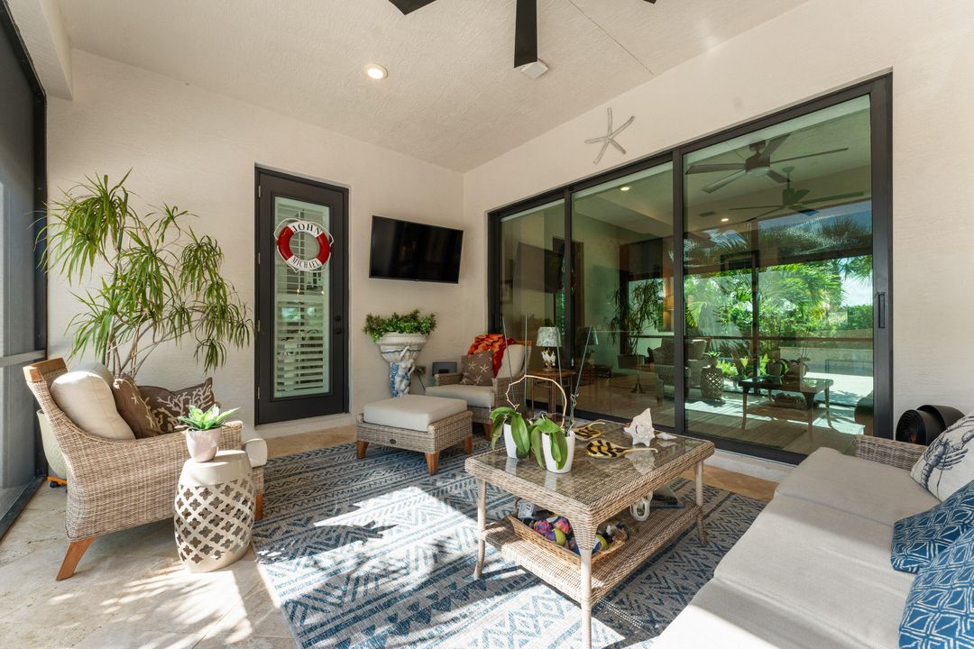 Activo con contrato: $829,900 (3 camas, 3 baños, 2766 Pies cuadrados)