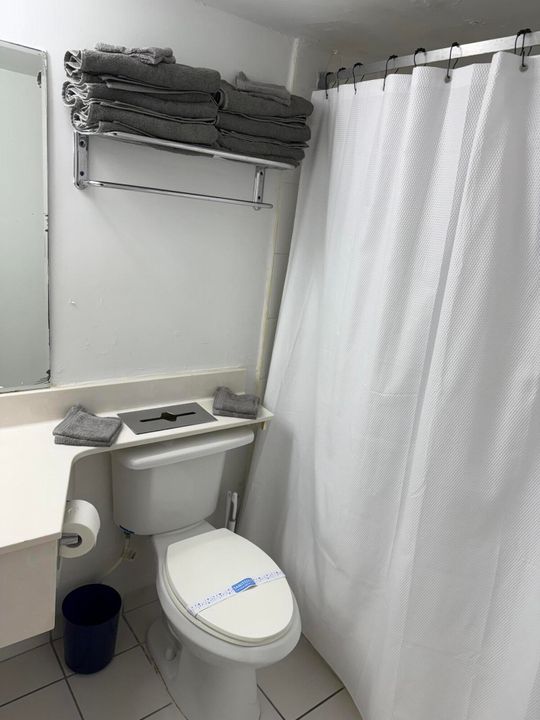 En Venta: $135,000 (0 camas, 1 baños, 410 Pies cuadrados)