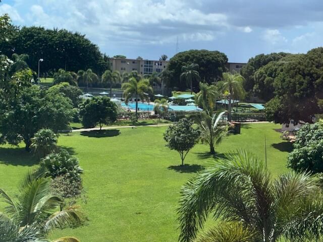 Recently Sold: $105,000 (2 beds, 2 baths, 992 Square Feet)