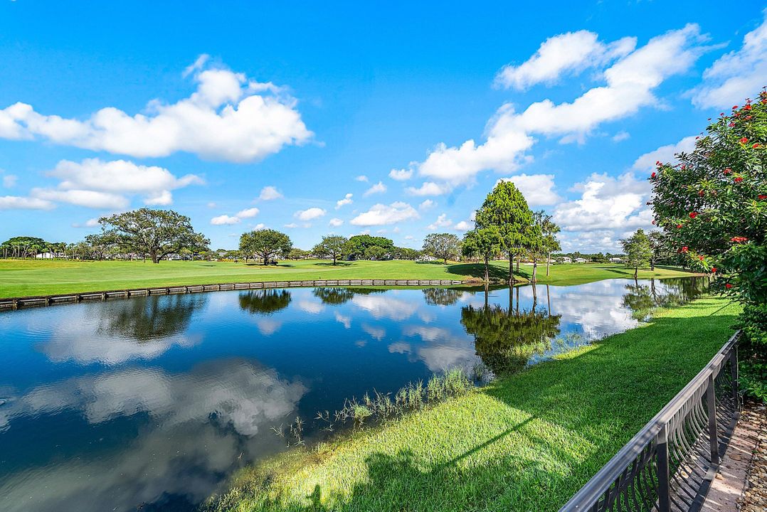 Activo con contrato: $999,000 (3 camas, 4 baños, 2843 Pies cuadrados)