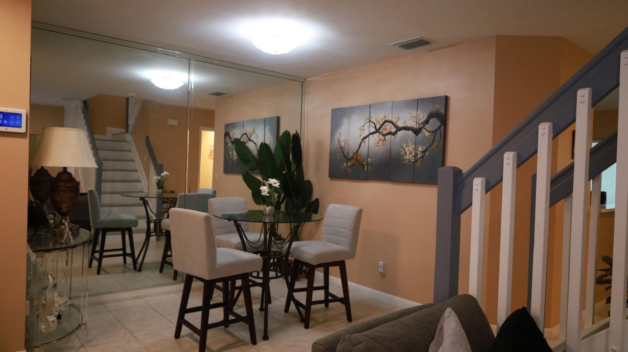 For Sale: $432,900 (3 beds, 3 baths, 1468 Square Feet)