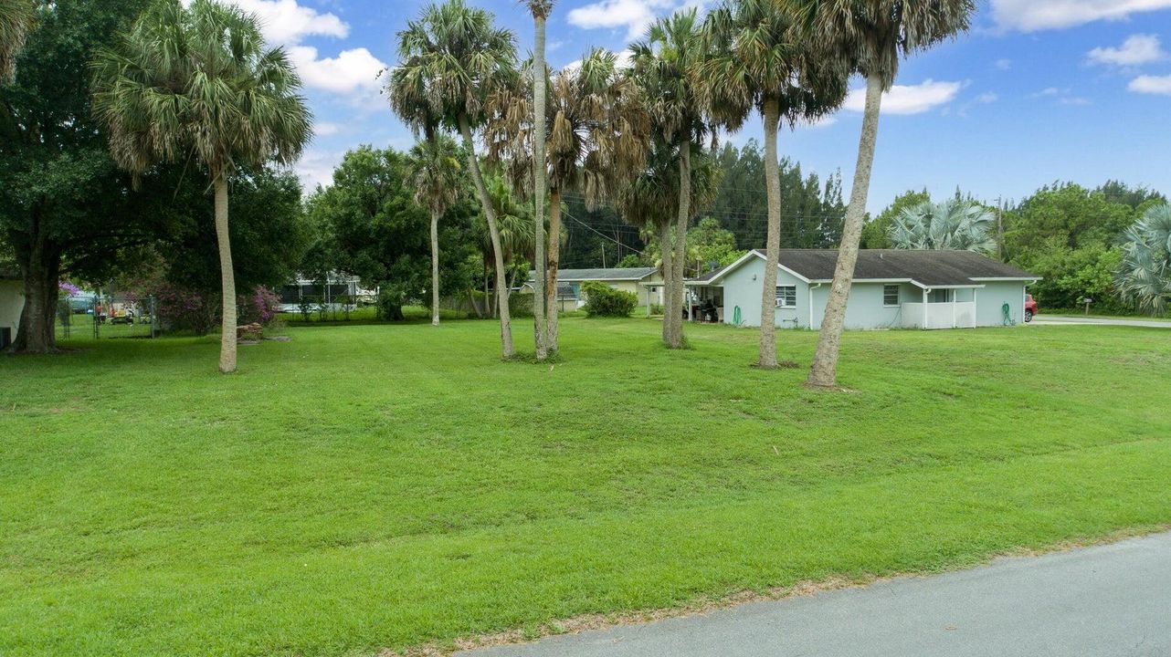 合同活跃: $383,000 (2 贝兹, 2 浴室, 1442 平方英尺)