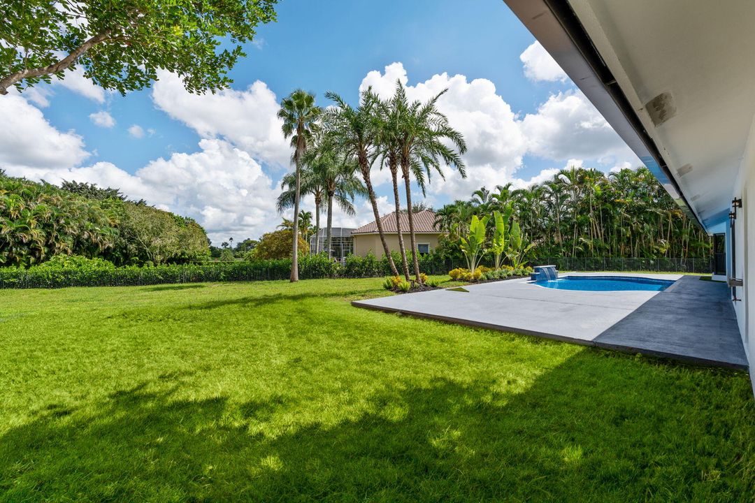 For Sale: $2,639,000 (5 beds, 3 baths, 3314 Square Feet)