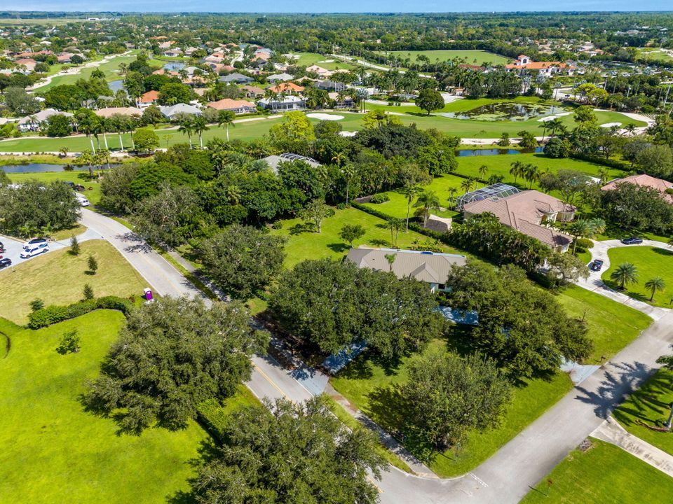 For Sale: $2,639,000 (5 beds, 3 baths, 3314 Square Feet)